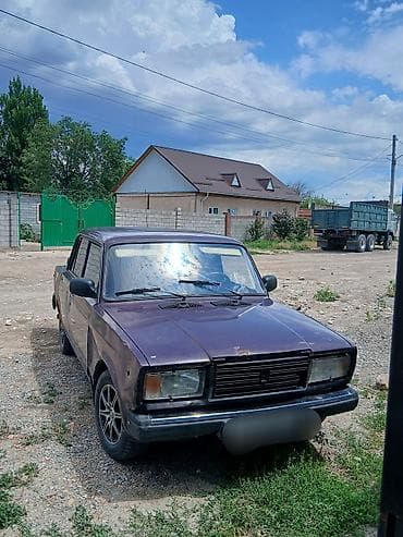 ВАЗ (ЛАДА) 2107: 2002 г., 1.6 л, Механика, Седан