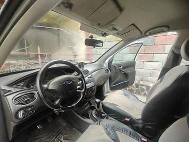 Продажа авто: Ford Focus: 2003 г., 1.6 л, Механика, Бензин, Хэтчбэк — 2