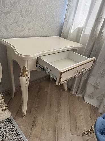 зеркало с подставкой: Туалетный столик, Б/у, С зеркалом, цвет - Бежевый, МДФ — 5