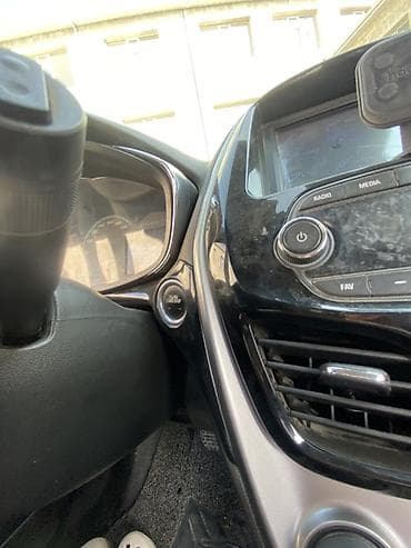 Chevrolet Spark: 2017 г., 1 л, Автомат, Бензин, Хетчбек — 10