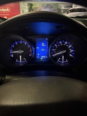 машина баасы: Toyota C-HR: 2018 г., 2 л, Бензин — 7