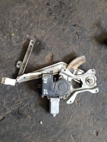 Mitsubishi Pajero IO стеклоподьемник, Митсубиси Паджеро Ио Задний