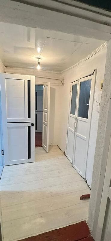 old bishkek: 55 м², 3 комнаты, Забор, огорожен — 1