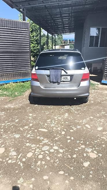 Honda Fit: 2004 г., Хэтчбэк