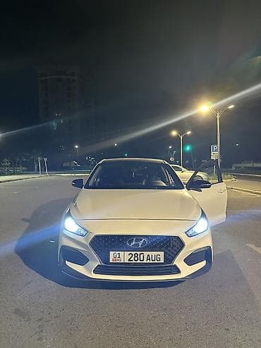 infiniti q30: Hyundai i30: 2018 г., 1.4 л, Бензин, Хэтчбэк — 7