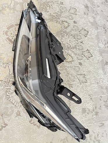 sprinter 516 2011: Комплект передних фар Lexus 2022 г., Б/у, Оригинал, США — 4