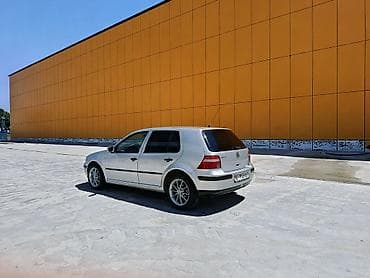 Volkswagen Golf: 2003 г., 1.6 л, Кол менен иштөөчү, Бензин, Хетчбек — 10