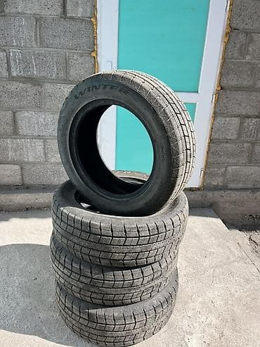 Комплект зимних шин (4 шт.) - Размер: 215/60 R16 - Индексы: 95T - — 2