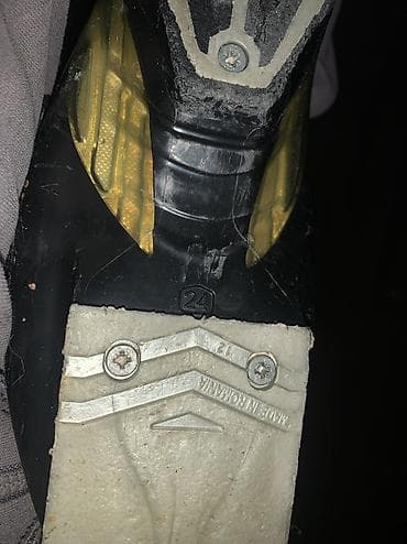 футбольные ботосы: Горнолыжный комплект Salomon Состав: - Горные лыжи Salomon Xwing — 6