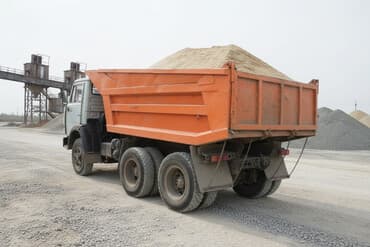 Доставка с ЖБИ отсев чистый мытый серый красный отсев грязный at lalafo.kg Доставка с ЖБИ отсев чистый мытый серый красный отсев грязный