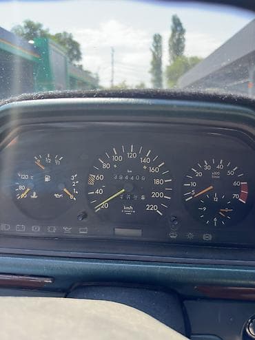 обшивка 124: Mercedes-Benz W124: 1990 г., 2.3 л, Механика, Бензин, Седан — 10