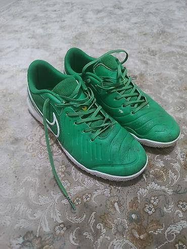 футбольные кроссовки: Зелёные кроссовки Nike для футзала/зала - Модель: индор (плоская — 3