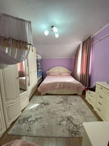 продаю кровать бу: Срочно продаю спальный гарнитур в хорошем состоянии шкаф. Без матраса — 1