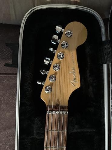 Музыкальные инструменты: Электрогитара Fender Stratocaster HSS (American — 4