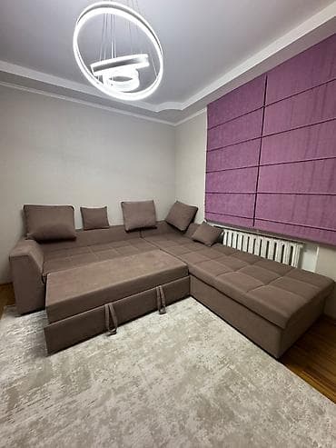 диваны столы: Продаю диван с подушками. Состояние отличное. Размер 2.75*2.75 — 3