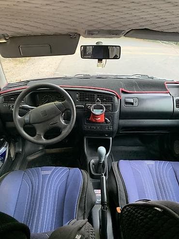 audu a6: Volkswagen Golf: 1993 г., 1.8 л, Механика, Газ, Хэтчбэк — 10