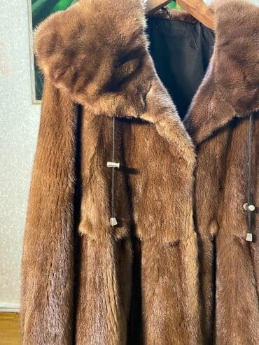 Спецодежда: Носили бережно,очень симпатичного кроя,виде колокольчика,воротник — 7