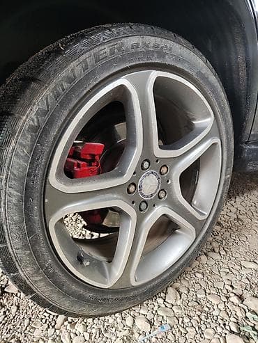 Литые Диски R 19 AMG, Комплект, отверстий - 5, Б/у at lalafo.kg Литые Диски R 19 AMG, Комплект, отверстий - 5, Б/у