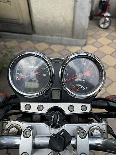 cb 400: Классический мотоцикл Suzuki, 300 куб. см, Бензин, Взрослый, Б/у — 4