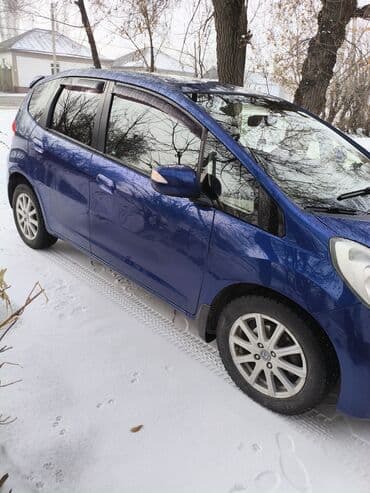 тоета витс: Honda Jazz: 2011 г., 1.3 л, Автомат, Бензин, Хэтчбэк — 9