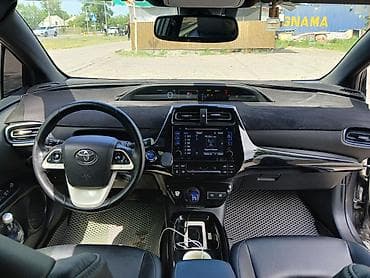 prius v: Toyota Prius: 2016 г., 1.8 л, Вариатор, Гибрид, Хэтчбэк — 1