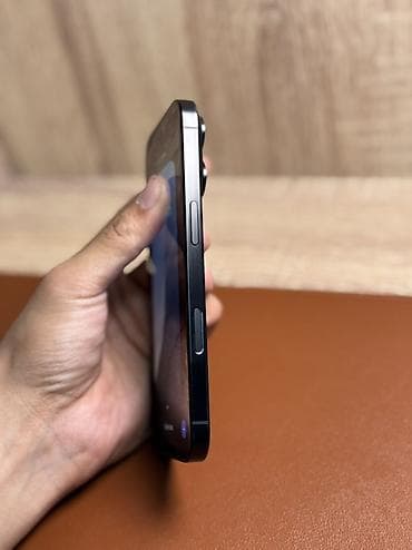 nokia 230: IPhone 15 Pro, Black Titanium — 4