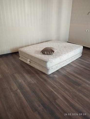 Матрастар: Матрас пружинный двусторонний, размеры примерно 160×200 см — 1
