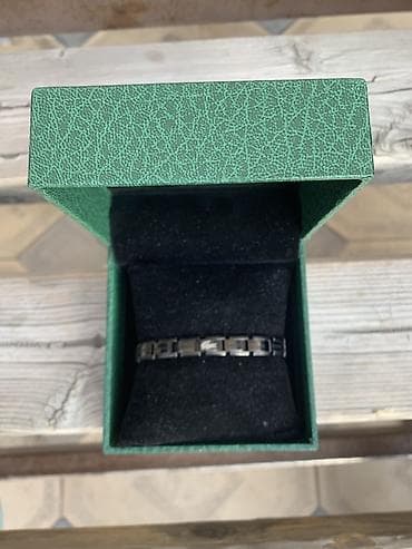 longines часы: Браслет Lacoste в фирменной коробке. - Материал: металл (нержавеющая — 2