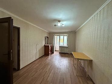 5: 1 комната, 32 м², 5 мкр Индивидуалка, 3 этаж, Косметический ремонт — 1