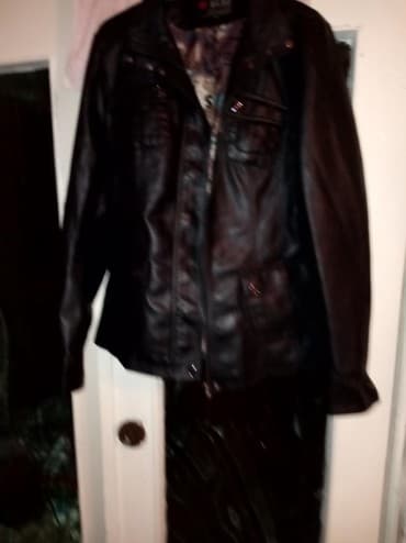 обмен на куртку: Продаю кожаную куртку черного цвета, состояние отличное, носила очень — 5