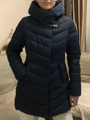 спортивные пуховики: Зимний пуховик, приталенный крой. Можно носить либо с воротником, либо — 4