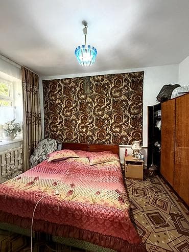 санузла: 🏡 Продается дом в Сокулуке Характеристики: Участок — 8 соток Дом — — 6