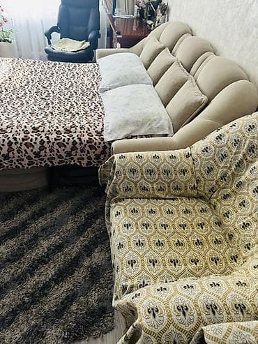 диваны раздвижные: Прямой диван, Б/у — 2