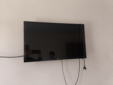 Телевизор Hisense, диагональ около 32. Плоская панель, тонкие рамки
