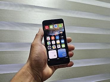 IPhone SE, Б/у, 64 ГБ, Белый, Защитное стекло, 76 %
