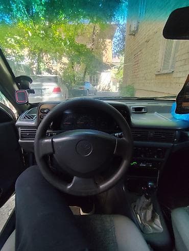 Daewoo Nexia: 2008 г., 1.5 л, Механика, Бензин, Седан — 1