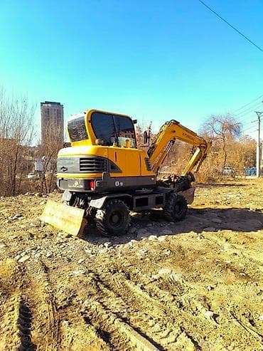 Услуги экскаватора | Водопровод, Планировка участка, Демонтаж