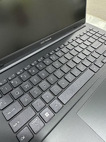 Ноутбуктар жана аксессуарлар: Жаңы, Intel Core i3 — 3