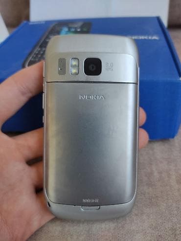 80 d: Nokia E6, цвет - Белый — 1