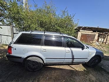 Унаа сатуу: Volkswagen Passat Variant: 1999 г., 1.6 л, Кол менен иштөөчү, Бензин, Универсал — 2
