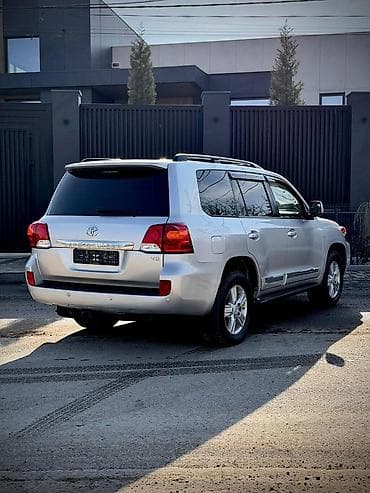 срочна алмашам: Toyota Land Cruiser: 2008 г., 4.7 л, Автомат, Газ, Внедорожник — 2