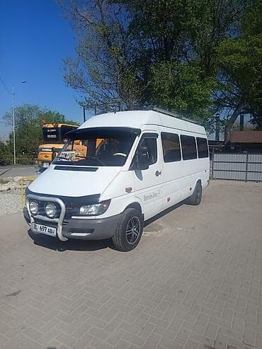 Mercedes‑Benz Sprinter (длинная база, высокий потолок) — пассажирский