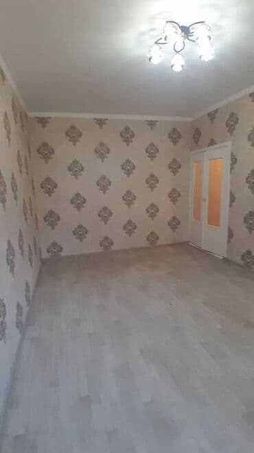 срочно сниму квартиру в районе кирком стром на долгий срок: 1 комната, 34 м², 105 серия, 1 этаж, Евроремонт — 3