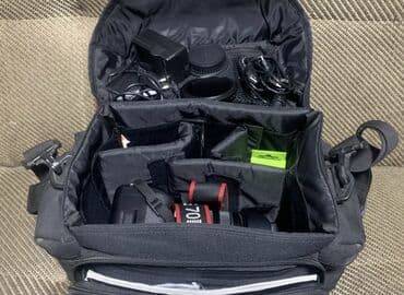 фотоаппараты зеркальные: Зеркальная камера Canon 450 D с объективом. В комплекте также идет — 2