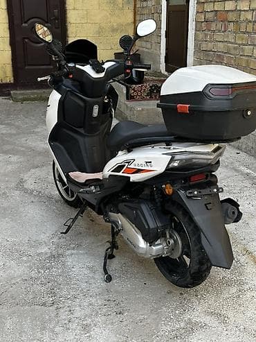 иж мотоциклы: Скутер/mакси-скутер 150куб класса Touring/Racing, бело‑чёрный — 4