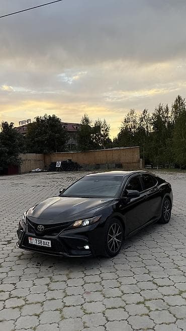 golf 2: Toyota Camry: 2021 г., 2.5 л, Автомат, Бензин, Седан — 1