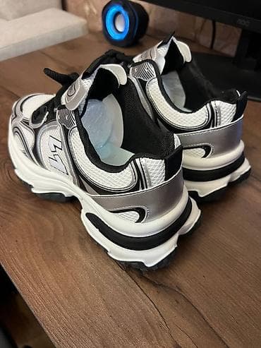 Мырзалардын бут кийими: Новая.Кроссовки в стиле dad-shoes, бело‑серебристые с черными — 3