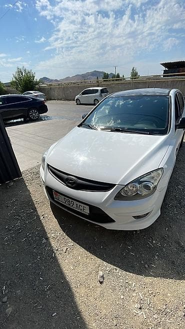 byd leopard 3: Hyundai i30: 2010 г., 1.6 л, Автомат, Бензин, Хэтчбэк — 1