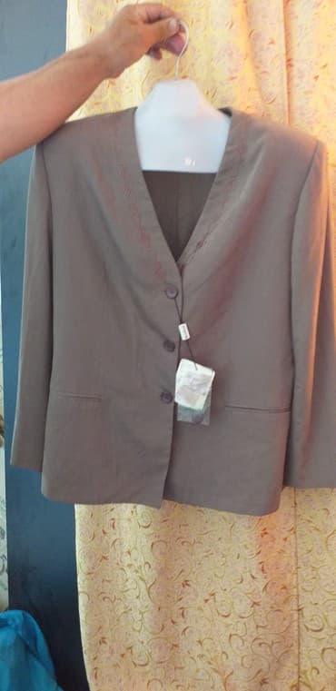 куртки модные: Продаю новый пиджак XL-XXLразм. 1000 сом, очень качественная как — 1