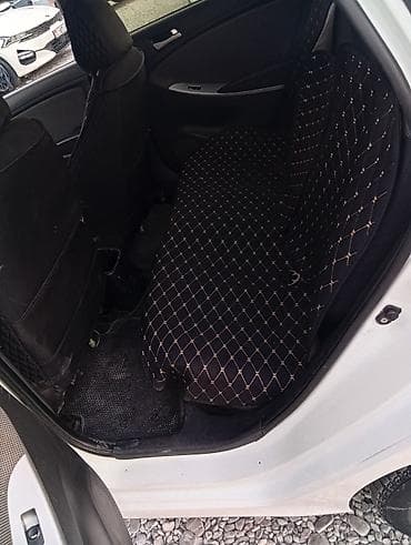 bvd e2: Hyundai Solaris: 2013 г., Бензин, Седан — 6